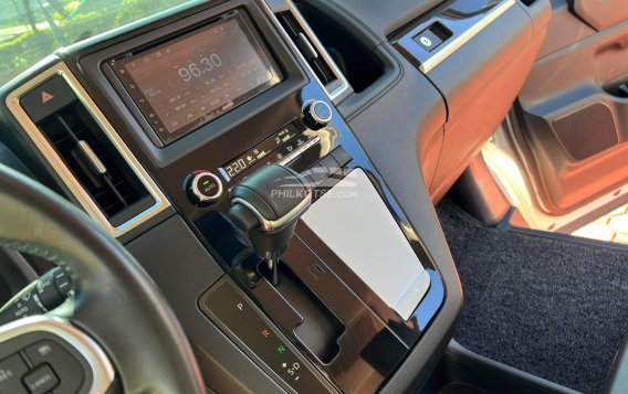 2020 Toyota Hiace Super Grandia Elite 2.8 AT in Manila, Metro Manila-19