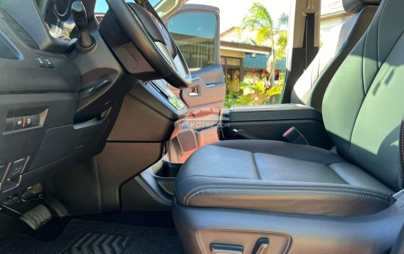 2020 Toyota Hiace Super Grandia Elite 2.8 AT in Manila, Metro Manila-23