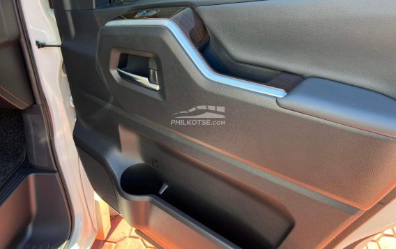 2020 Toyota Hiace Super Grandia Elite 2.8 AT in Manila, Metro Manila-24