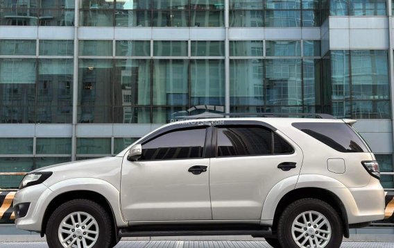 2013 Toyota Fortuner  2.4 G Diesel 4x2 AT in Makati, Metro Manila-11