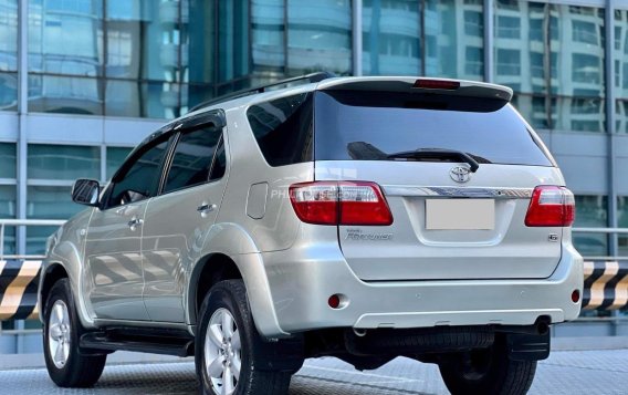 2011 Toyota Fortuner 2.4 G Gasoline 4x2 AT in Makati, Metro Manila-4