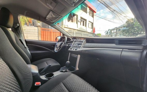 2019 Toyota Innova  2.8 E Diesel AT in Manila, Metro Manila-8