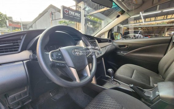 2019 Toyota Innova  2.8 E Diesel AT in Manila, Metro Manila-5
