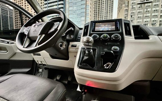 2020 Toyota Hiace Super Grandia (Leather) 2.8 AT in Makati, Metro Manila-3