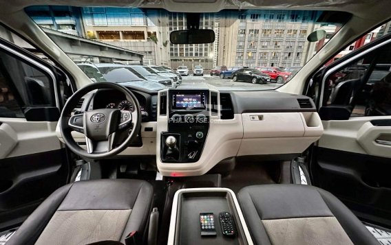 2020 Toyota Hiace Super Grandia (Leather) 2.8 AT in Makati, Metro Manila