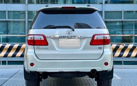 2011 Toyota Fortuner in Makati, Metro Manila-2