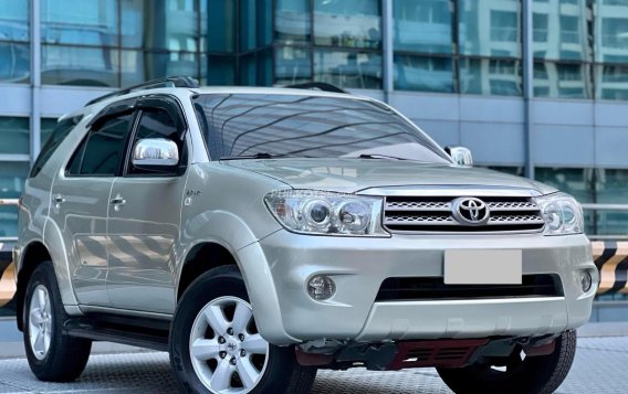 2011 Toyota Fortuner in Makati, Metro Manila-13