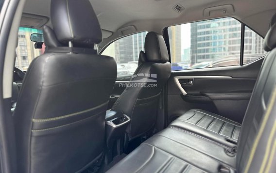 2018 Toyota Fortuner 2.4 G Gasoline 4x2 AT in Makati, Metro Manila-9