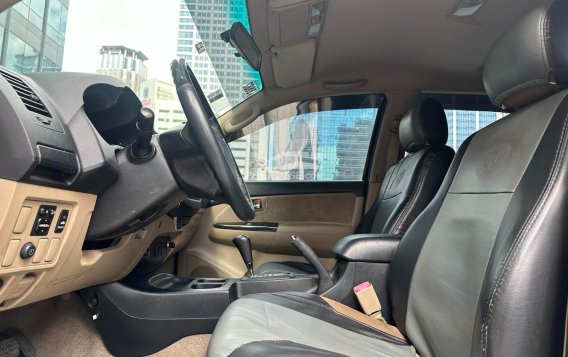 2014 Toyota Fortuner  2.4 G Diesel 4x2 AT in Makati, Metro Manila-13