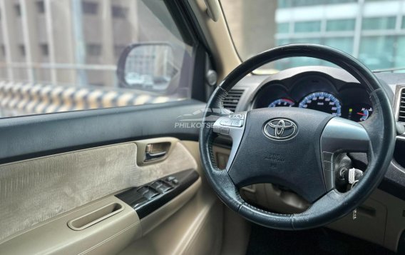 2014 Toyota Fortuner  2.4 G Diesel 4x2 AT in Makati, Metro Manila-11