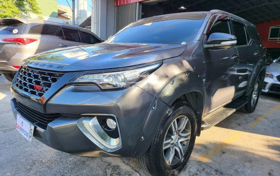 2017 Toyota Fortuner  2.4 G Diesel 4x2 AT in Las Piñas, Metro Manila-13