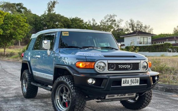 2015 Toyota FJ Cruiser  4.0L V6 in Manila, Metro Manila-32