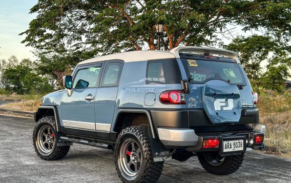 2015 Toyota FJ Cruiser  4.0L V6 in Manila, Metro Manila-31