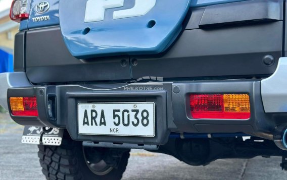 2015 Toyota FJ Cruiser  4.0L V6 in Manila, Metro Manila-9