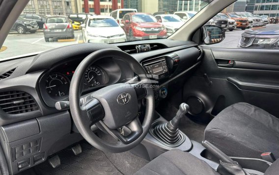 2019 Toyota Hilux  2.4 J DSL 4x2 M/T in Makati, Metro Manila-7