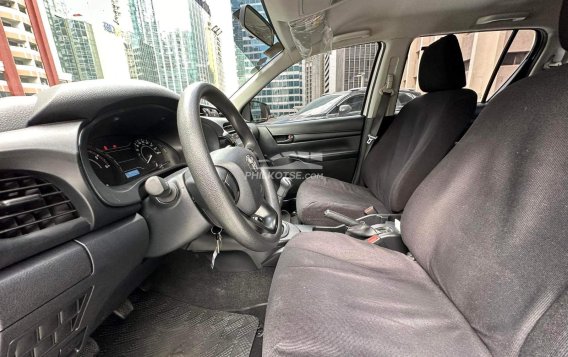 2019 Toyota Hilux  2.4 J DSL 4x2 M/T in Makati, Metro Manila-3