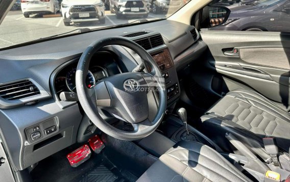 2020 Toyota Avanza  1.5 G A/T in Makati, Metro Manila-4