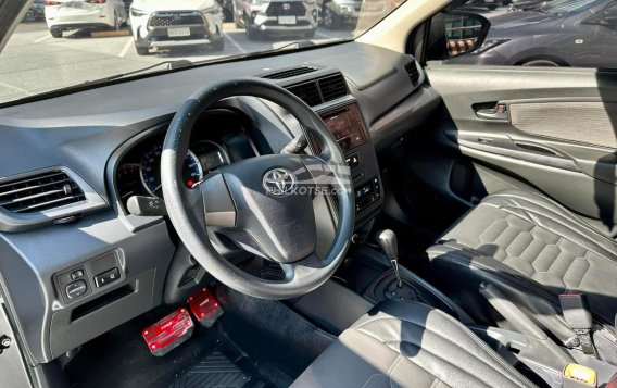 2020 Toyota Avanza  1.5 G AT in Makati, Metro Manila-13