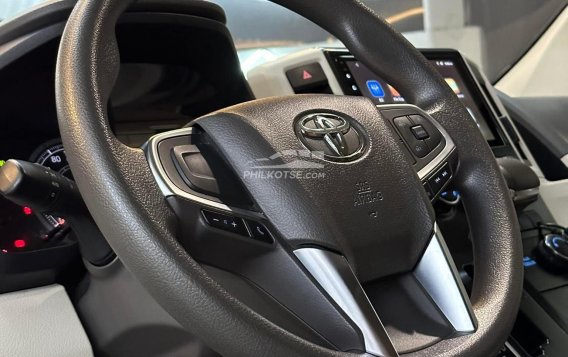 2020 Toyota Hiace  GL Grandia A/T in Manila, Metro Manila-11