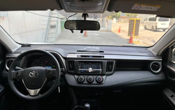 2018 Toyota RAV4  2.5 Active 4X2 AT in Pasay, Metro Manila-16