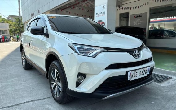 2018 Toyota RAV4  2.5 Active 4X2 AT in Pasay, Metro Manila-6