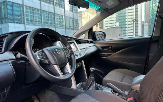 2020 Toyota Innova  2.8 E Diesel MT in Makati, Metro Manila-9