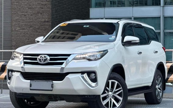 2017 Toyota Fortuner  2.4 V Diesel 4x2 AT in Makati, Metro Manila-17