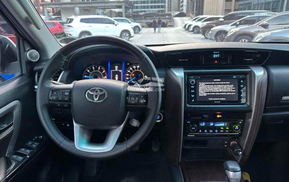 2017 Toyota Fortuner  2.4 V Diesel 4x2 AT in Makati, Metro Manila-13
