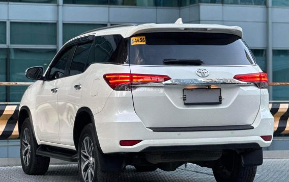 2017 Toyota Fortuner  2.4 V Diesel 4x2 AT in Makati, Metro Manila-2