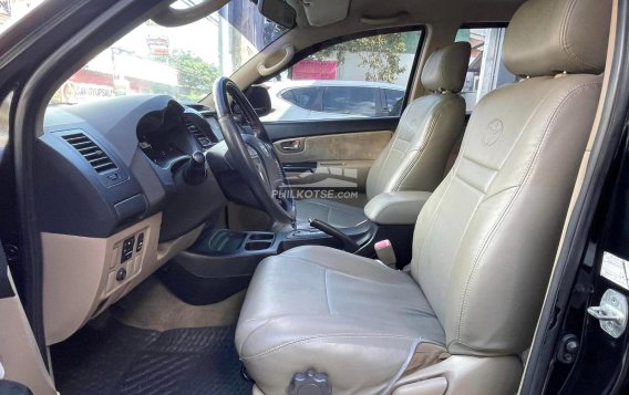 2014 Toyota Fortuner  2.7 G Gas A/T in Las Piñas, Metro Manila-5