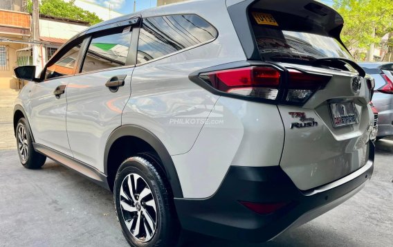 2022 Toyota Rush  1.5 E MT in Las Piñas, Metro Manila-10