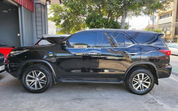 2019 Toyota Fortuner  2.4 V Diesel 4x2 AT in Las Piñas, Metro Manila-12