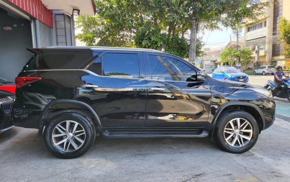 2019 Toyota Fortuner  2.4 V Diesel 4x2 AT in Las Piñas, Metro Manila-8