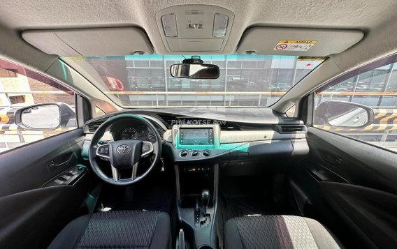 2022 Toyota Innova  2.8 E Diesel AT in Makati, Metro Manila-8