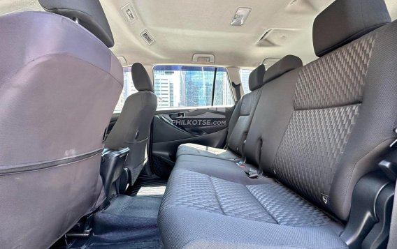 2022 Toyota Innova  2.8 E Diesel AT in Makati, Metro Manila-3