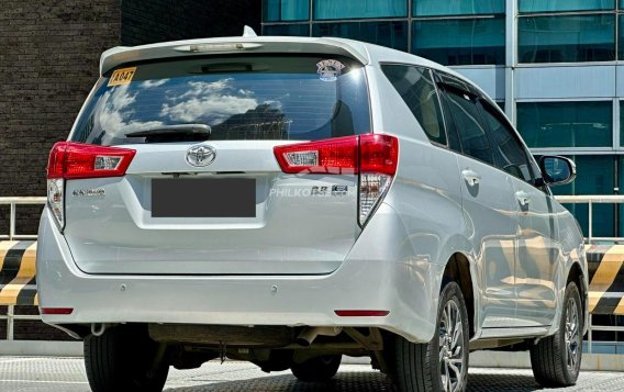 2022 Toyota Innova  2.8 E Diesel AT in Makati, Metro Manila-2