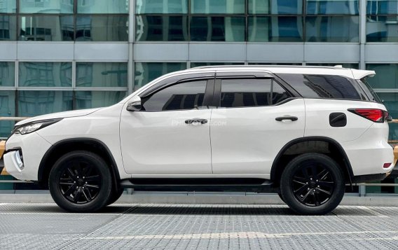 2017 Toyota Fortuner  2.4 G Diesel 4x2 AT in Makati, Metro Manila-3