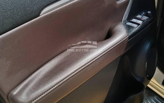 2018 Toyota Fortuner  2.4 V Diesel 4x2 AT in Quezon City, Metro Manila-17