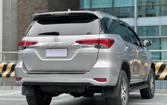 2017 Toyota Fortuner  2.4 G Diesel 4x2 AT in Makati, Metro Manila-12