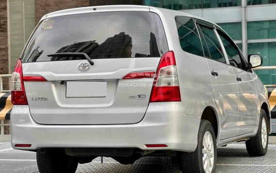 2015 Toyota Innova  2.8 E Diesel MT in Makati, Metro Manila-6