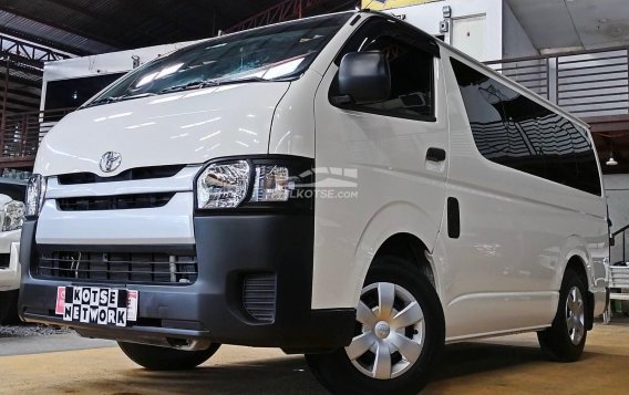 2022 Toyota Hiace  Commuter 3.0 M/T in Quezon City, Metro Manila-14