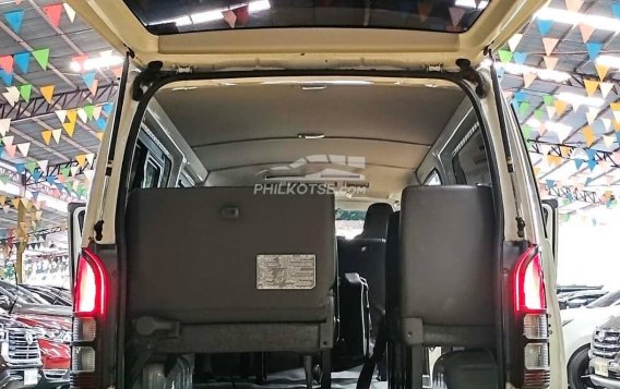 2022 Toyota Hiace  Commuter 3.0 M/T in Quezon City, Metro Manila-9