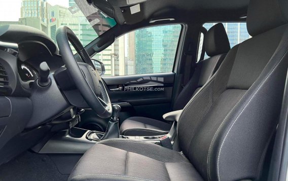 2019 Toyota Hilux Conquest 2.4 4x2 MT in Makati, Metro Manila-13