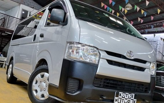 2019 Toyota Hiace  Commuter 3.0 M/T in Quezon City, Metro Manila-2