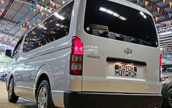 2019 Toyota Hiace  Commuter 3.0 M/T in Quezon City, Metro Manila-4