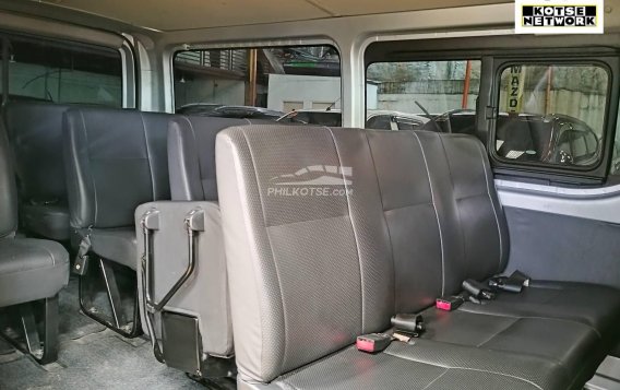 2019 Toyota Hiace  Commuter 3.0 M/T in Quezon City, Metro Manila-8