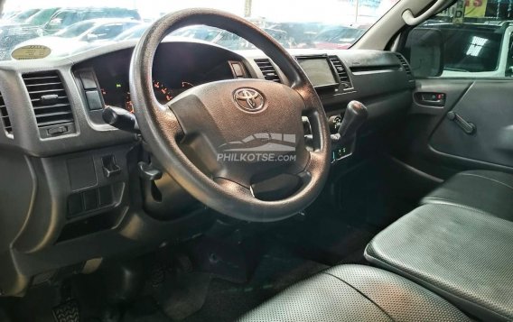 2019 Toyota Hiace  Commuter 3.0 M/T in Quezon City, Metro Manila-12