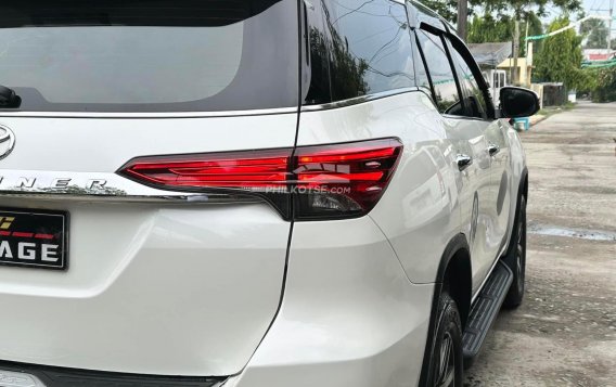 2019 Toyota Fortuner  2.4 V Diesel 4x2 AT in Manila, Metro Manila-11