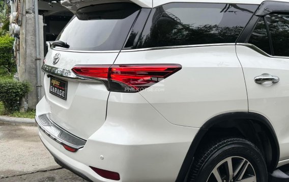 2019 Toyota Fortuner  2.4 V Diesel 4x2 AT in Manila, Metro Manila-12