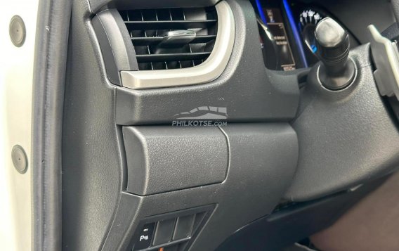 2019 Toyota Fortuner  2.4 V Diesel 4x2 AT in Manila, Metro Manila-16